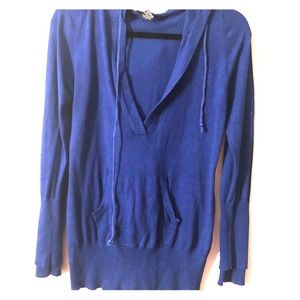Royal blue fitted sweater hoodie